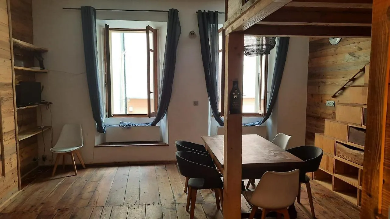 Idealement Situe Coeur Du Village - Calme & Confort Saint-Étienne-de-Tinée Appartement